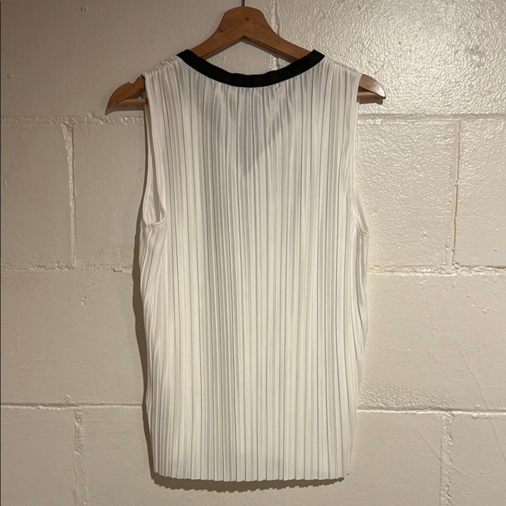 DKNY White Sleeveless Blouse with Tie Front - Picture 3 of 5